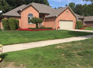 37119 Willow Creek Ln, New Baltimore, MI 48047