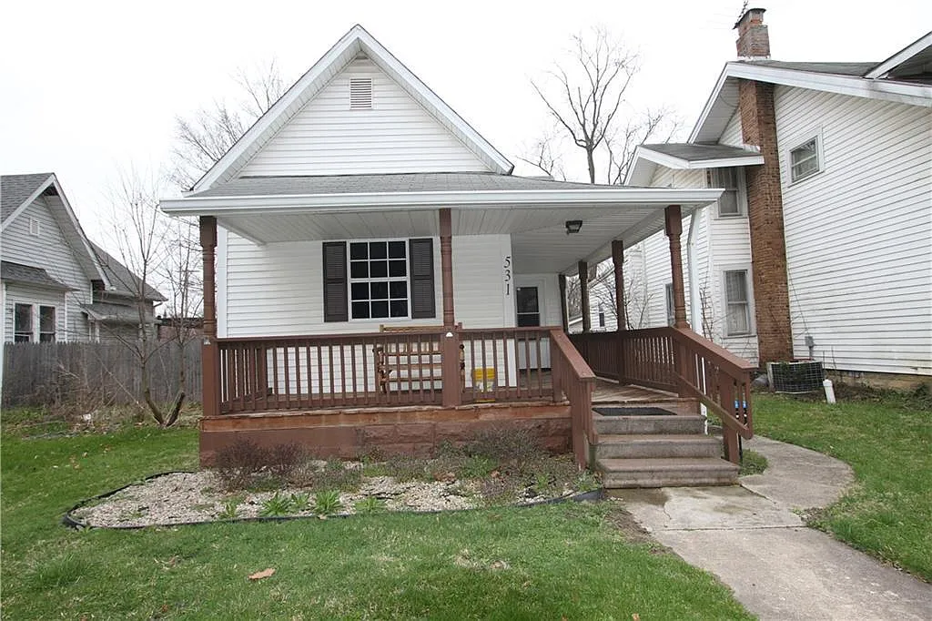 531 N State St photo 1