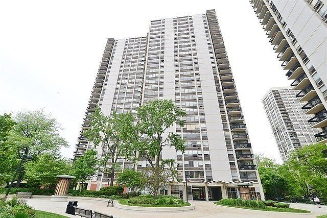 1st image of 1360 N Sandburg Ter APT 2608