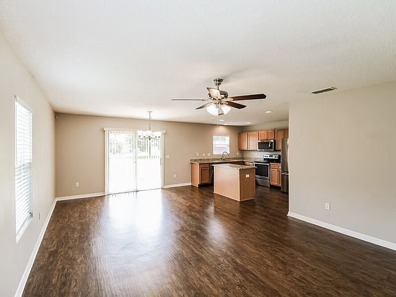 3rd image of 3812 Ellaville Ct