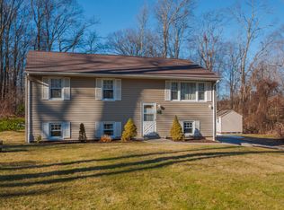 14 Flax Hill Rd, Brookfield, CT 06804