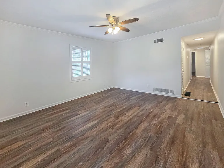 1111 Lawton Pl SW #A — Photo 10