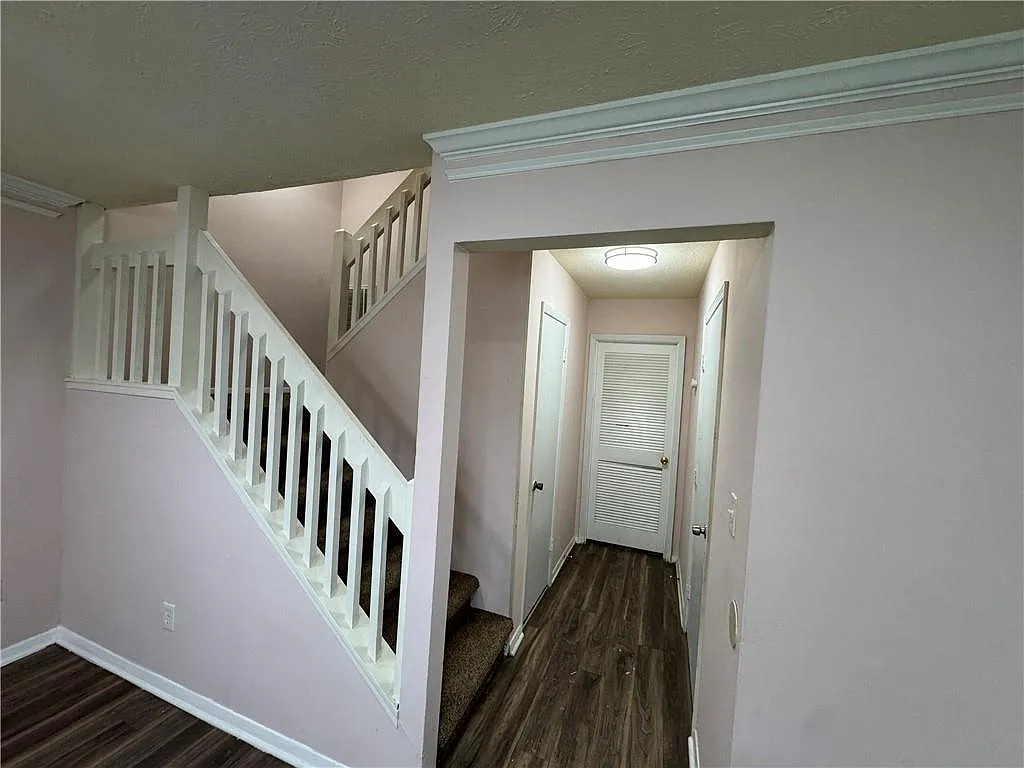 3 bed, 2.5 bath, 1746 sqft, $2,300 — Photo 4