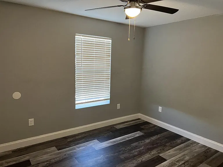 527 Old Knoxville Hwy — Photo 7