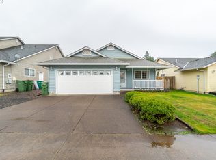 1004 E 9th St, Newberg, OR 97132