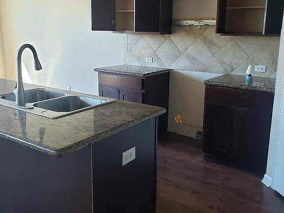 3rd image of 8944 Cherry Laurel Ave