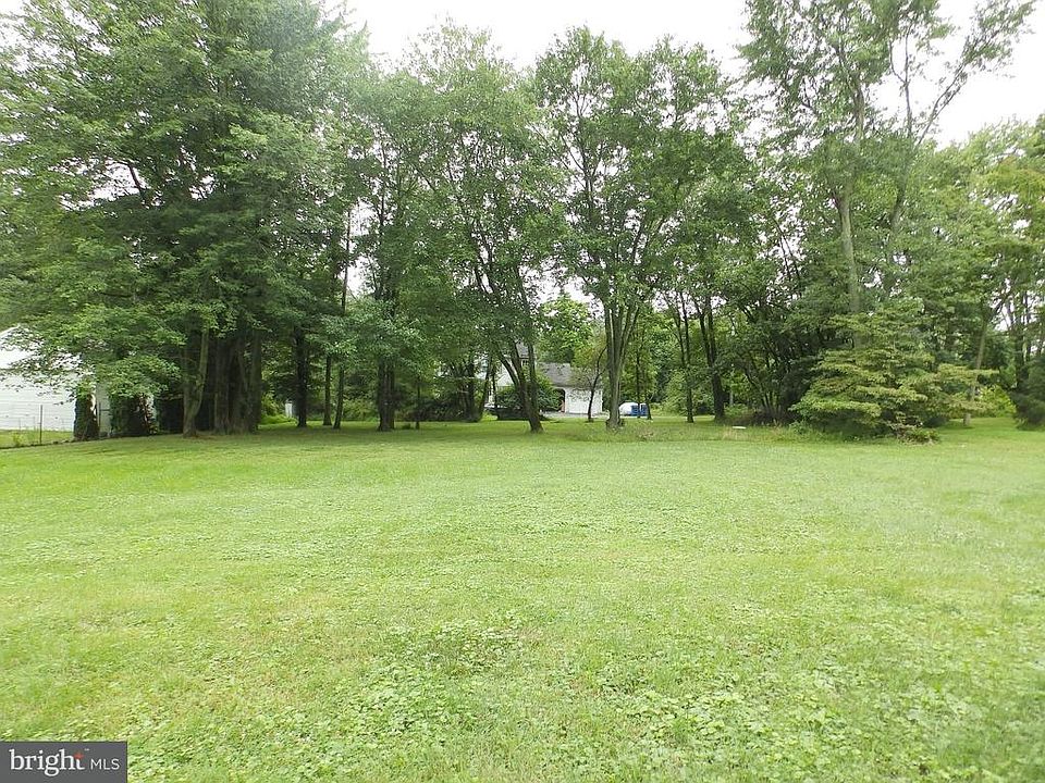 2nd image of 2258 Street Rd