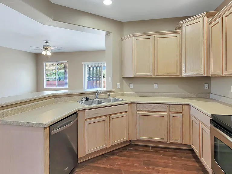 9037 W Plum Rd — Photo 15