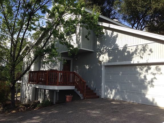 3rd image of 10875 Torrey Pines Dr