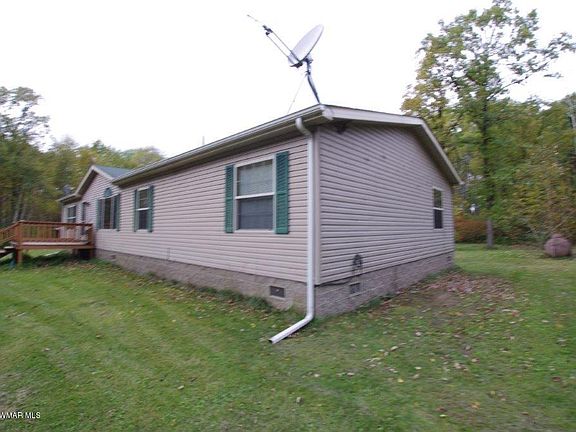3rd image of 2605 Parkers Lake Rd NE