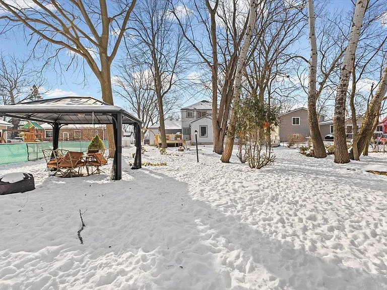2931 Wisconsin Rd — Photo 40