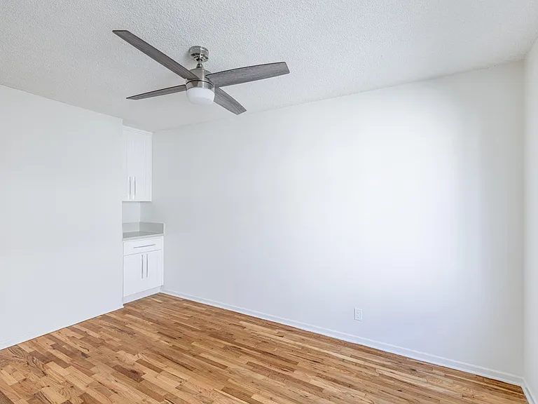 1028 6th St #1026D — Photo 9