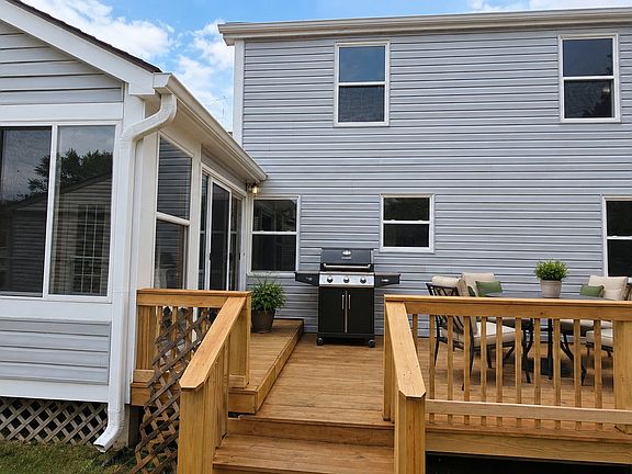 3rd image of 11449 E 10th St