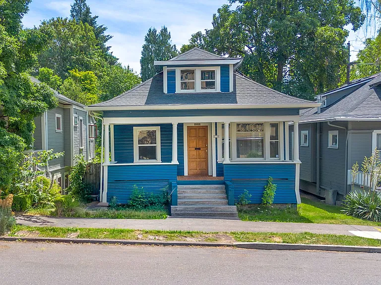 2708 SE Clinton St — Photo 4