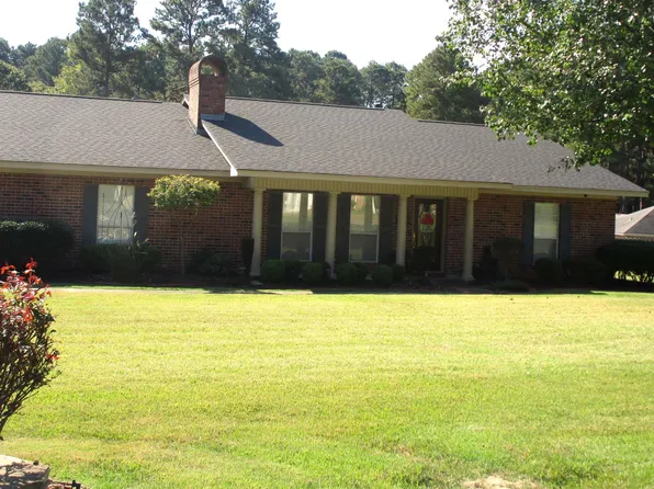 130 Blackgum St, Magnolia, AR 71753