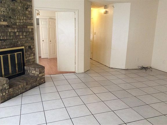 4th image of 3634 Riverhead Dr