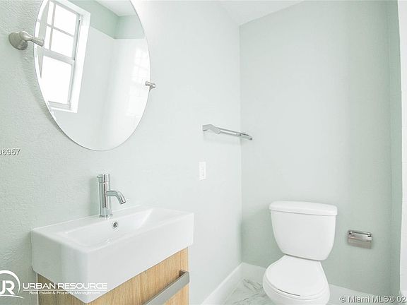5th image of 1017 Jefferson Avenue # Second Floor