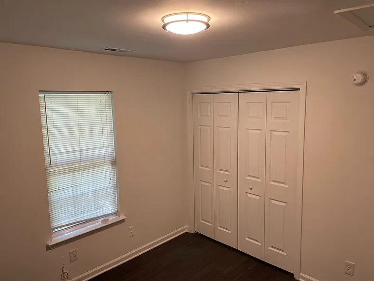 913 Tennyson Dr — Photo 5