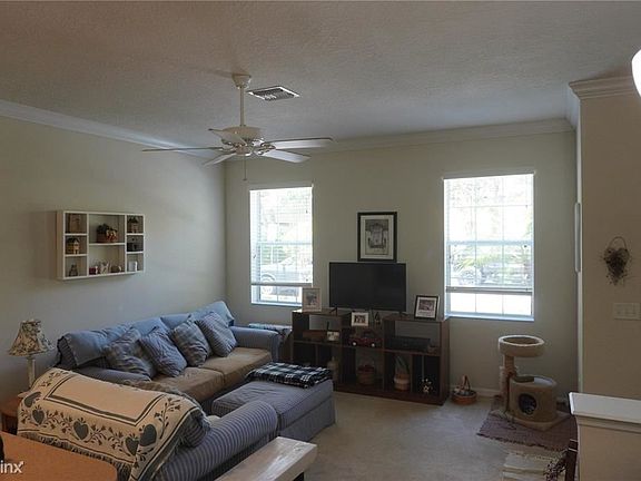 3rd image of 7572 Tamarind Ave