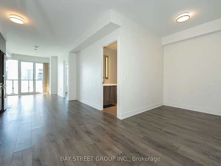 575 Bloor St E #3310 — Photo 3