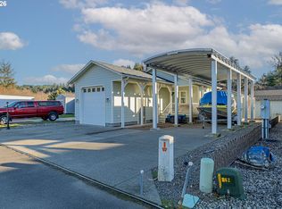 18 Pine Ln, Lakeside, OR 97449