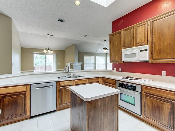 5th image of 2417 Katina Dr