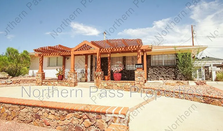 356 Coral Hills Rd — Photo 1