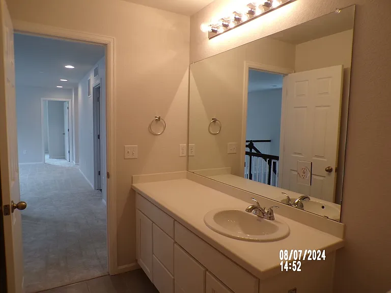 979 Oleander St — Photo 21