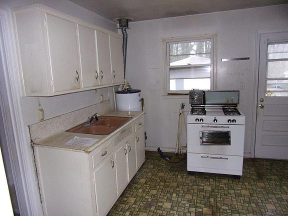5th image of 533 Wilshire Ave
