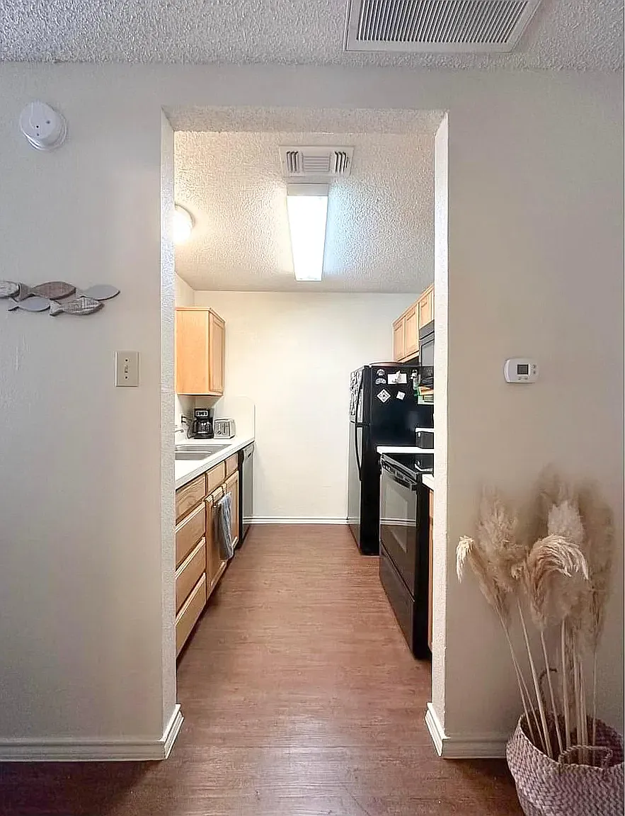 1 bed, 576 sqft, $950 — Photo 3