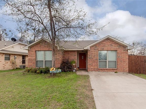 2nd image of 105 Pecan Holw