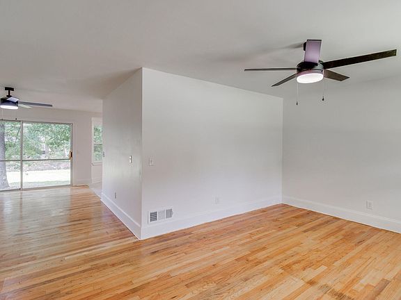 5th image of 916 Newnham Dr