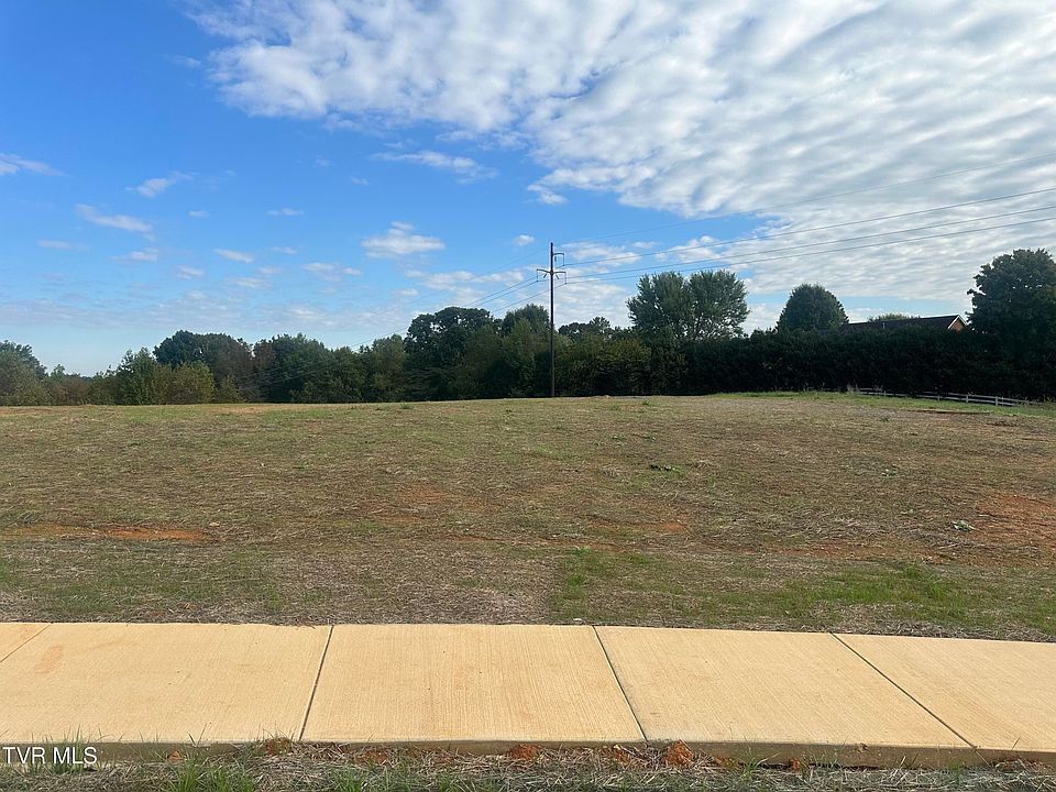 1st image of 74 Glaze Farm Way