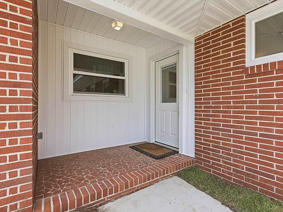 5th image of 603 Famcee Ave