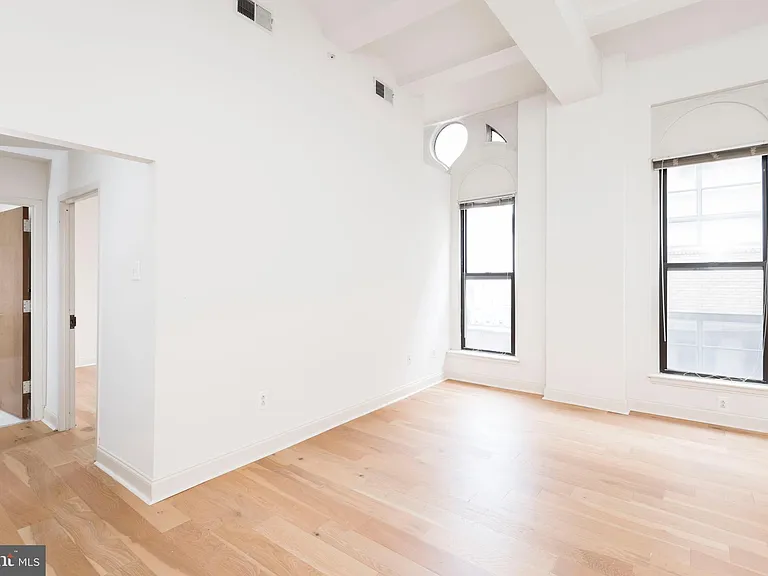 701-3 Sansom St #407 — Photo 9