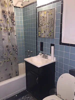 Rented by Zuz Realty | media 7