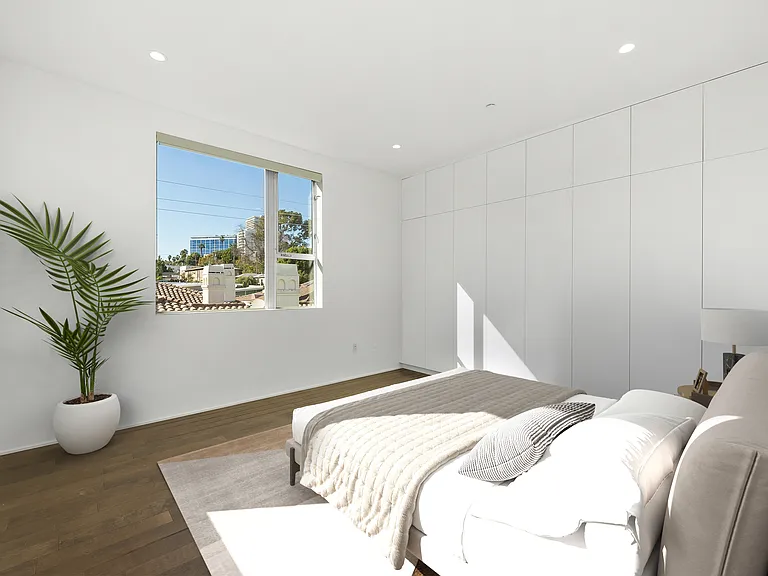 935 N San Vicente Blvd #7 — Photo 7