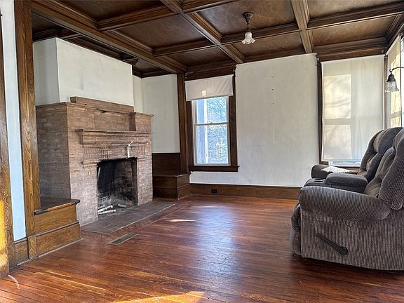 3rd image of 304 Chemung St