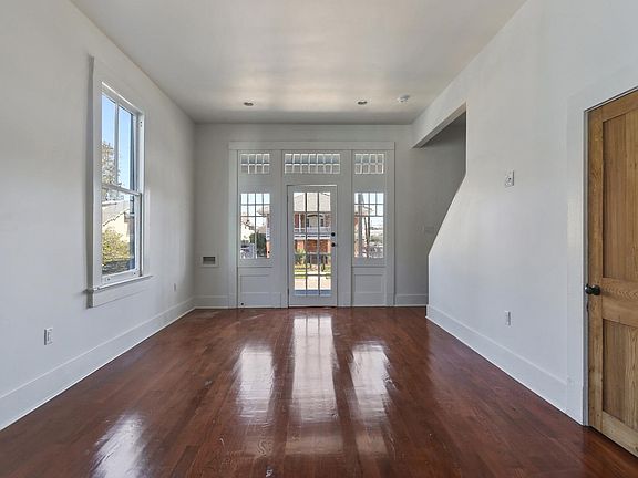 3rd image of 8202 Pritchard Pl