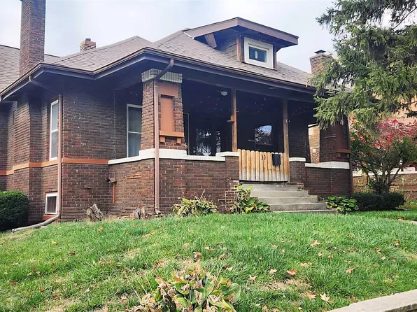 2075 S 5th St, Springfield, IL 62703