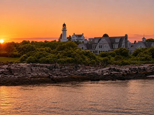 19 Cunner Lane, Cape Elizabeth, ME 04107