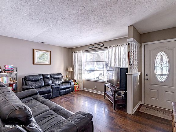 2nd image of 220 Mussel Ln