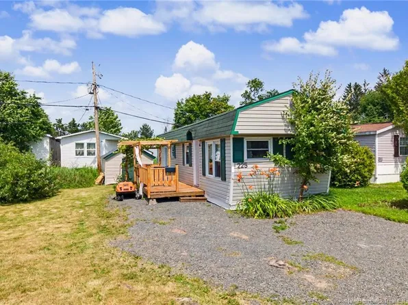 225 Driftwood Loop, Fredericton, NB E3B 7P1