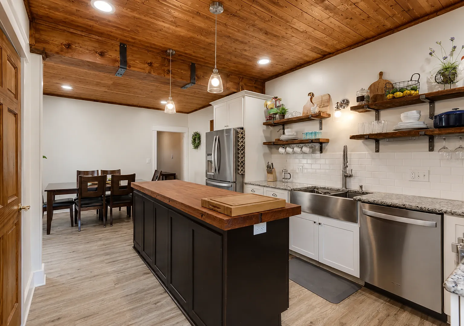 5 Bed / 2 Bath Home in Portage, WI — Photo 2