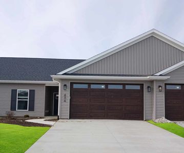 434 N 4th Ave, Eldridge, IA, 52748