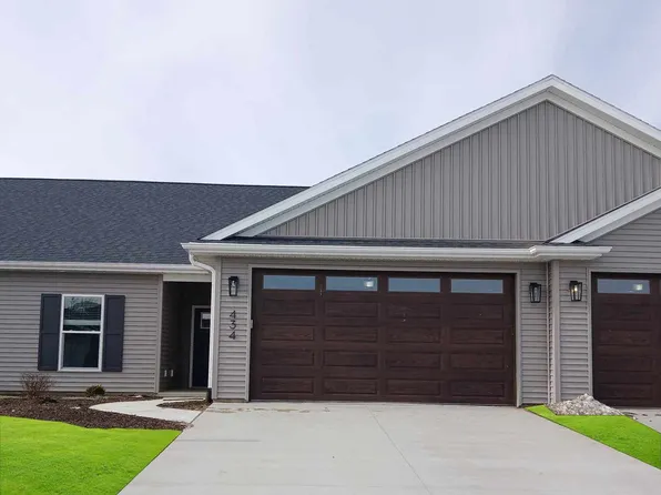 434 N 4th Ave, Eldridge, IA 52748