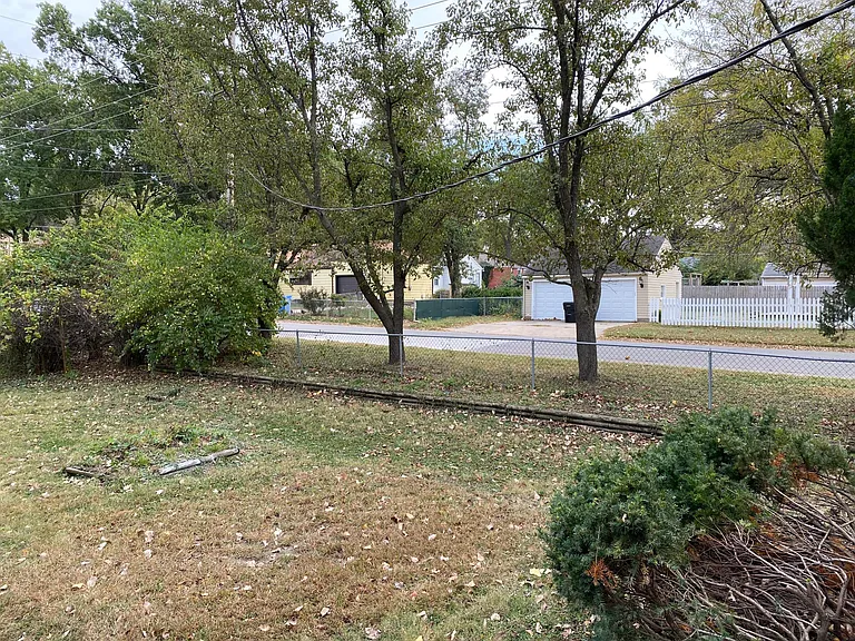 738 SW High Ave — Photo 18