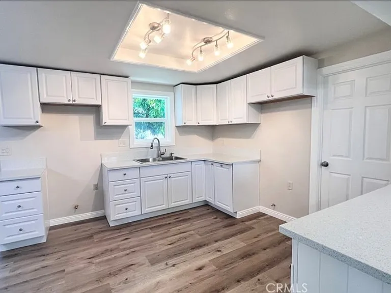 25587 Lane St — Photo 6