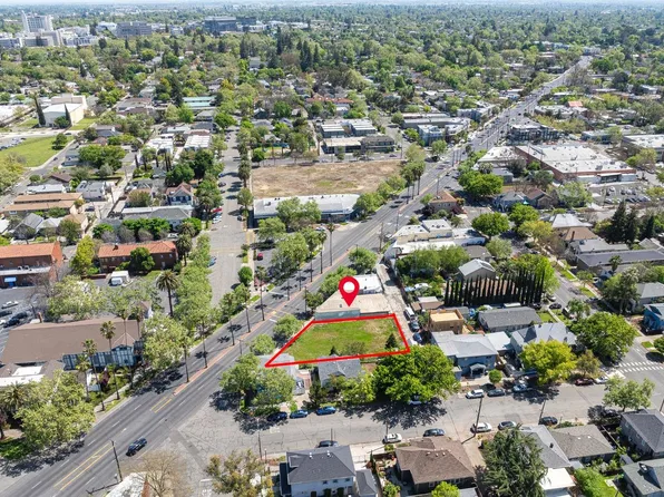 3206 Broadway, Sacramento, CA 95817