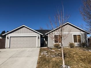953 SW 24th Pl, Redmond, OR 97756